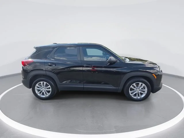 Used 2023 Black Chevrolet LS image 8