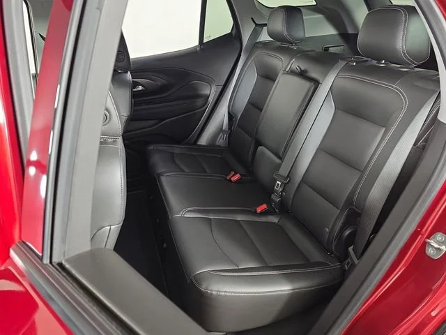 Used 2022 Cayenne Red Tintcoat GMC SLT image 18