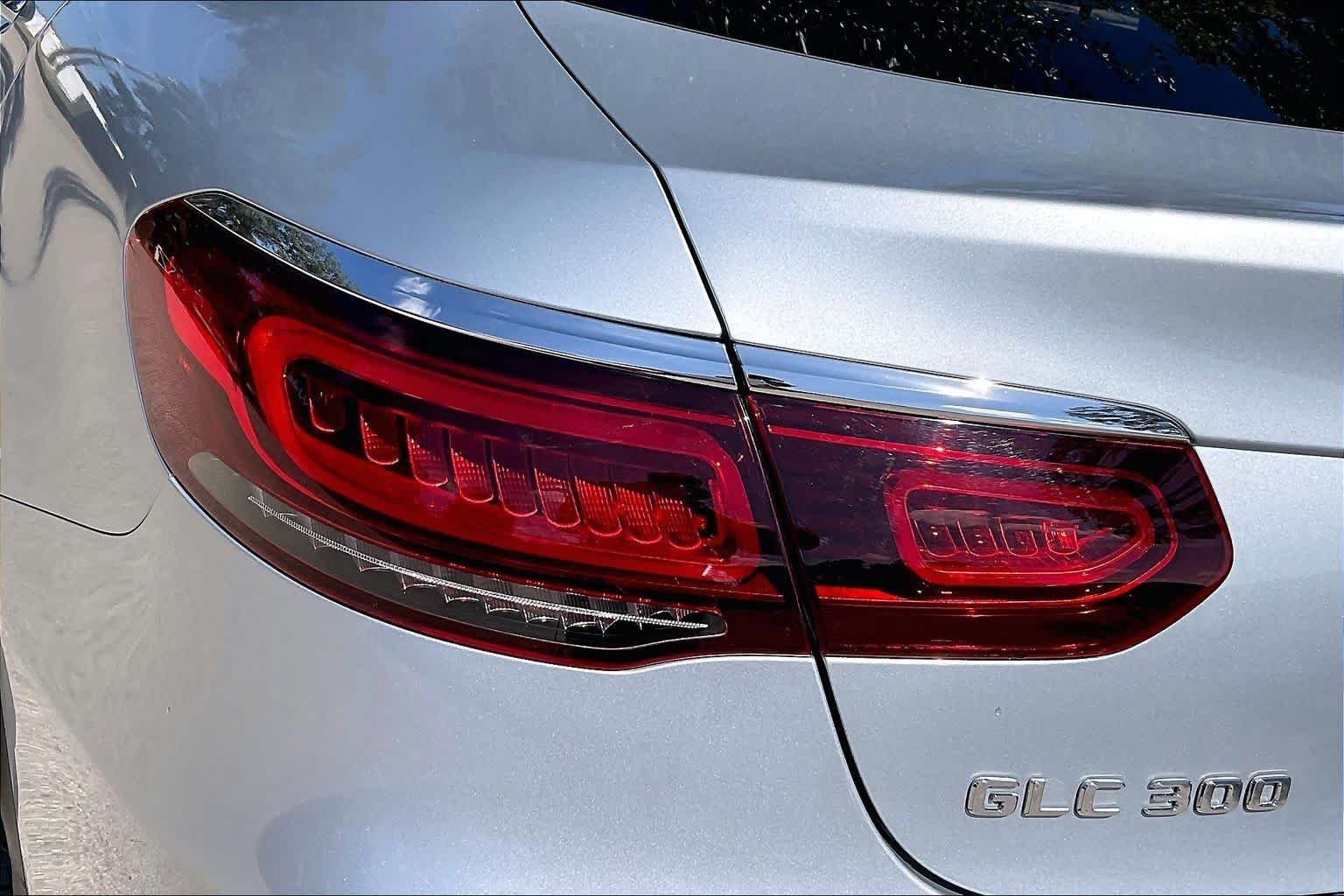 Used 2021 Cirrus Silver Metallic Mercedes-Benz GLC 300 image 27