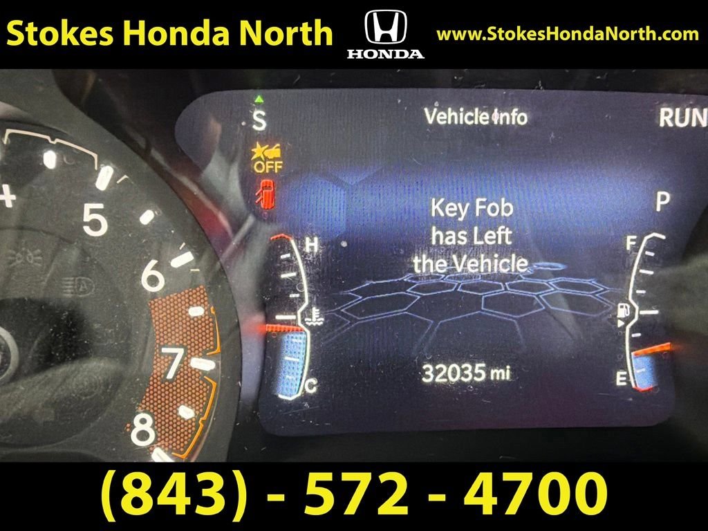 Used 2022 Black Jeep Latitude image 9