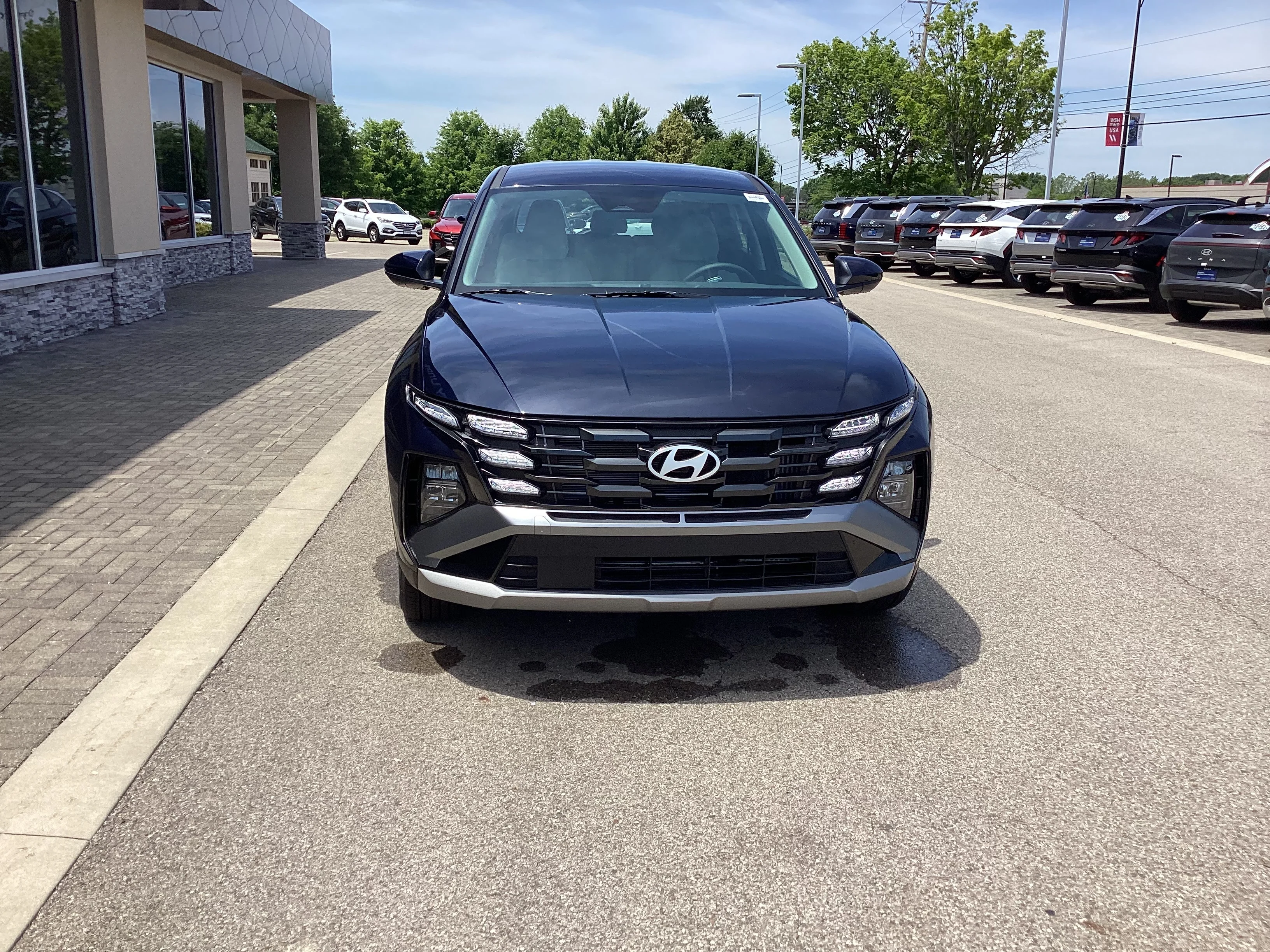 New 2026 Deep Sea Metallic Hyundai Blue SE image 11