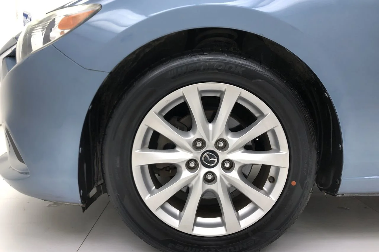 Used 2017 Deep Crystal Blue Mazda Sport image 18