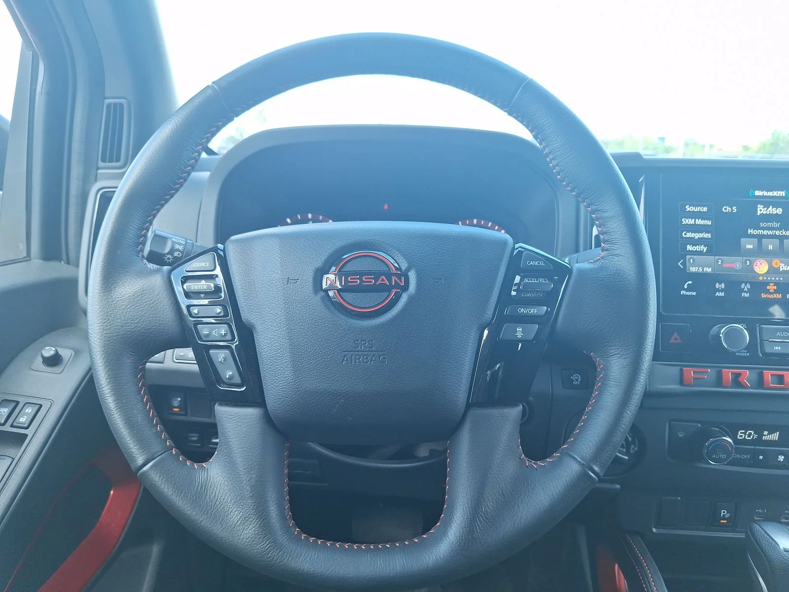 Used 2025 White Nissan PRO-4X image 13