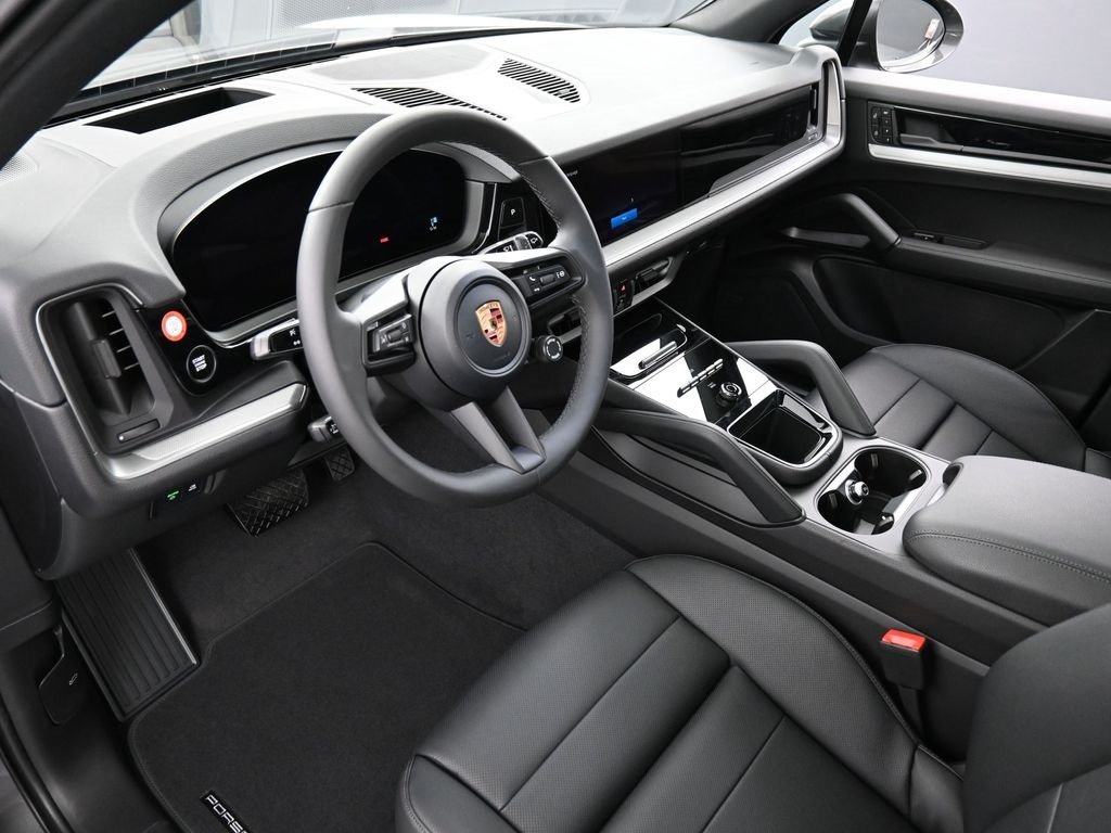 2026 Porsche Cayenne photo 3