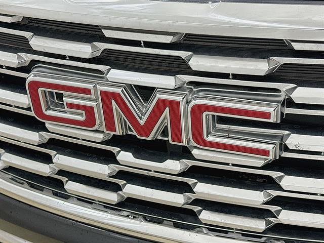 Used 2019 Ebony Twilight Metallic GMC Denali image 30
