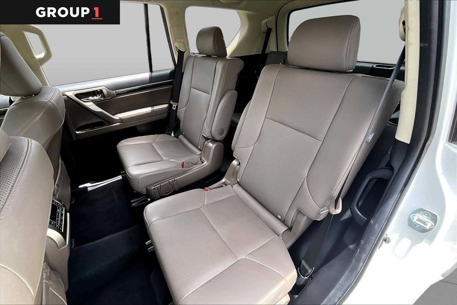 Used 2020 Starfire Pearl Lexus Premium image 18