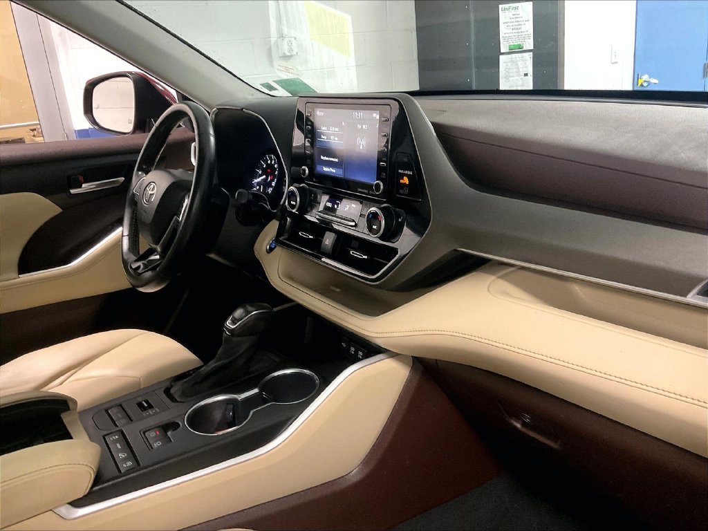 Used 2021 Pearl Toyota XLE image 14