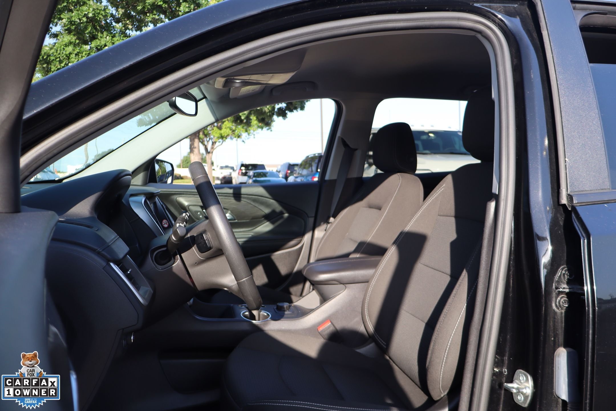 Used 2024 Ebony Twilight Metallic GMC SLE image 11