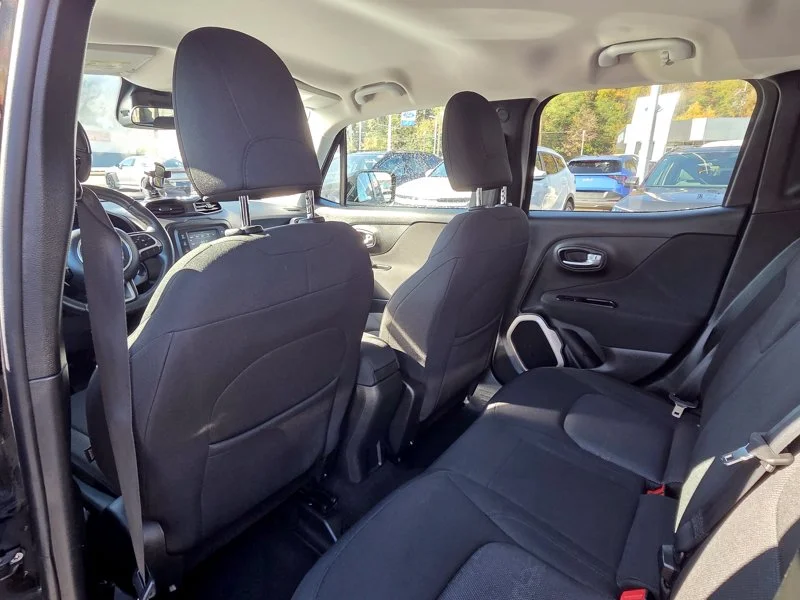 Used 2017 Black Jeep Latitude image 19