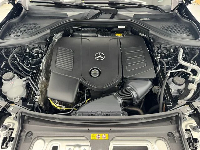 New 2027 Black Mercedes-Benz GLC 300 image 14