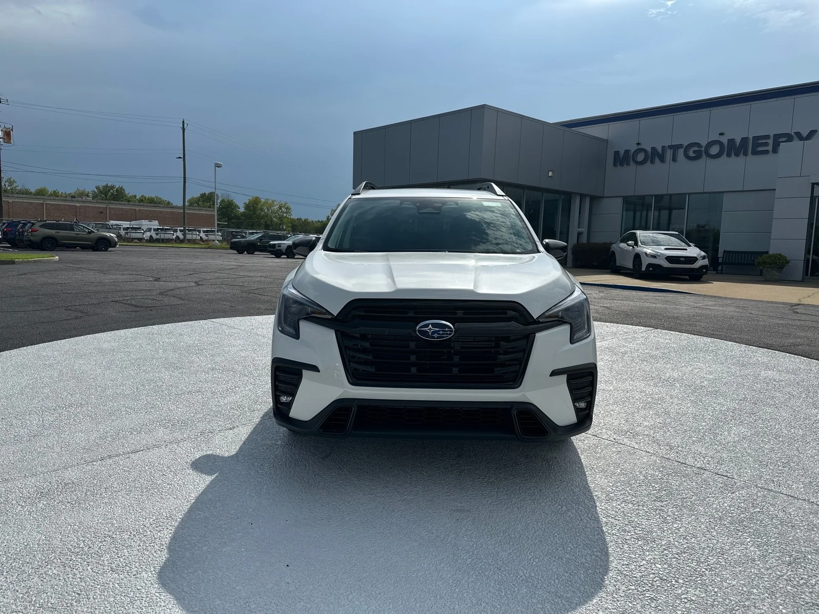 New 2026 CRYSTAL WHITE PEARL Subaru Premium 7-Passenger image 2