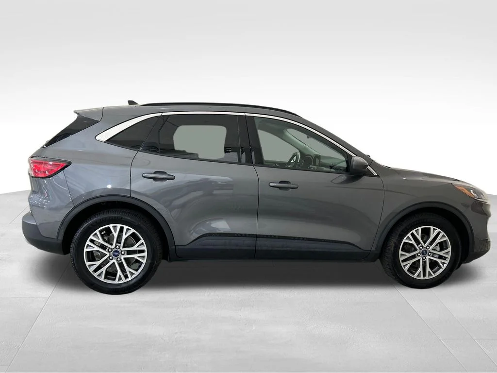 Used 2022 Gray Ford SEL image 6