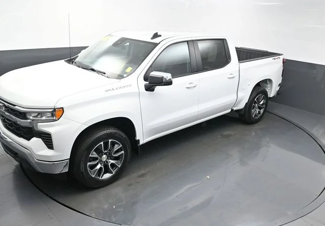Used 2023 White Chevrolet LT image 38