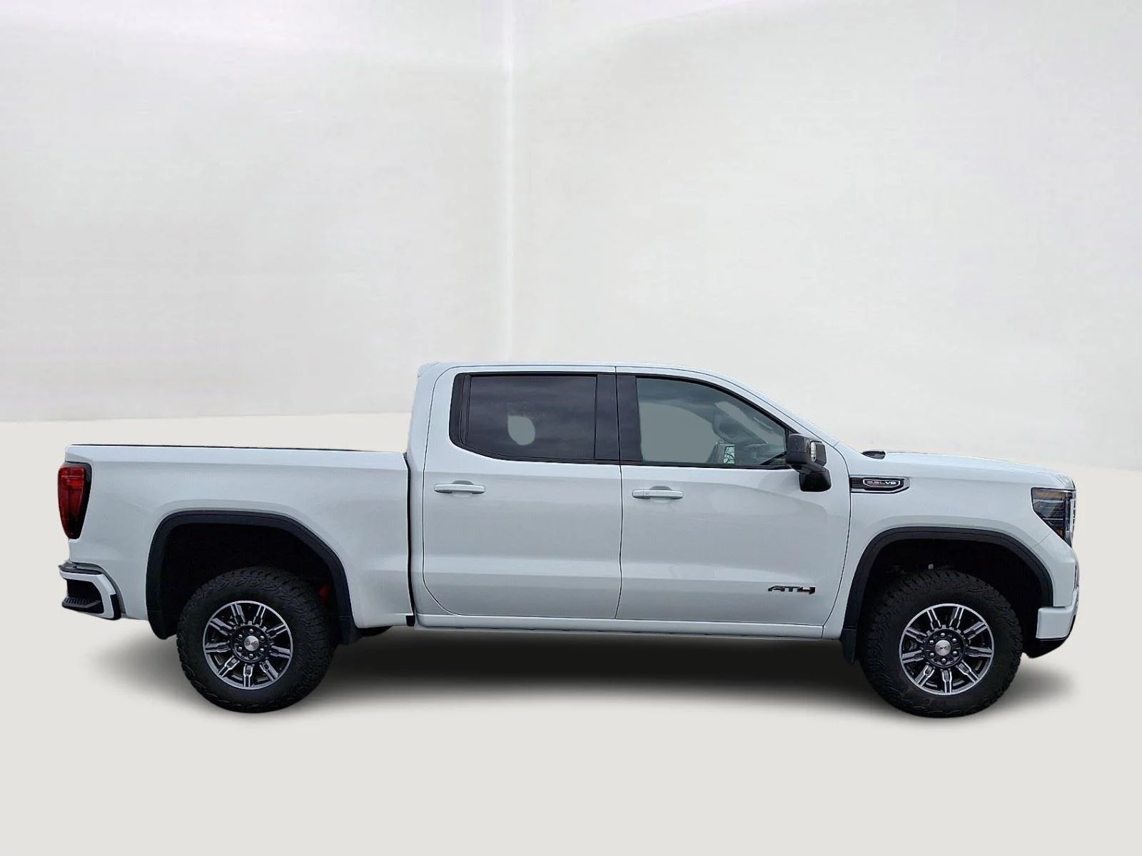 Used 2025 Summit White GMC AT4 image 8