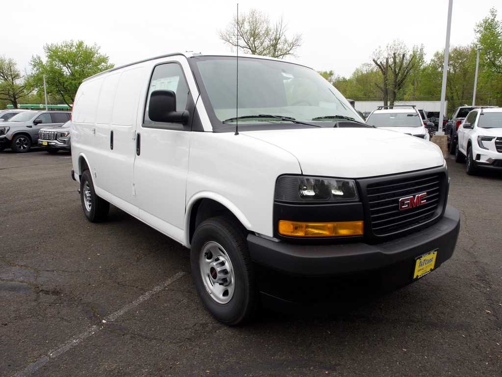 New 2026 Summit White GMC Work Van image 3