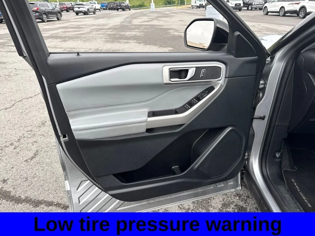 Used 2023 Silver Metallic Ford XLT image 14