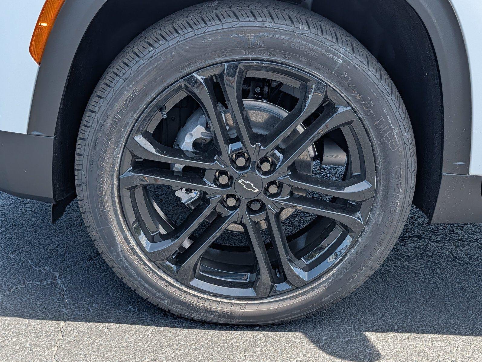 New 2026 Summit White Chevrolet LT image 9