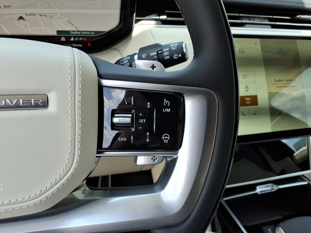New 2026 Fuji White Land Rover SE image 17