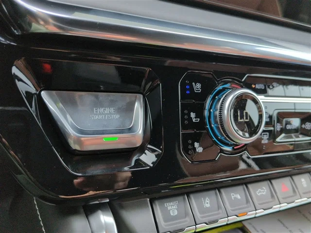 New 2026 Sterling Metallic GMC Denali Ultimate image 41