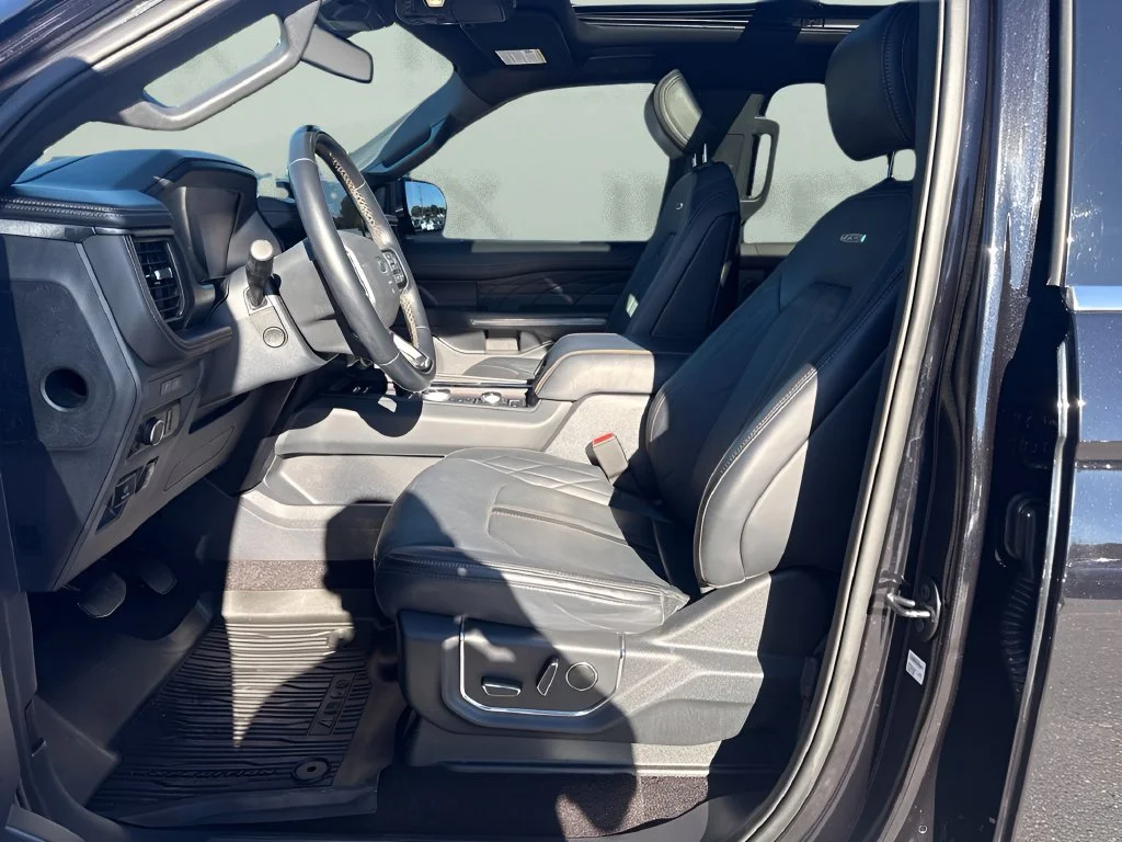 Used 2023 Black Ford Platinum image 9