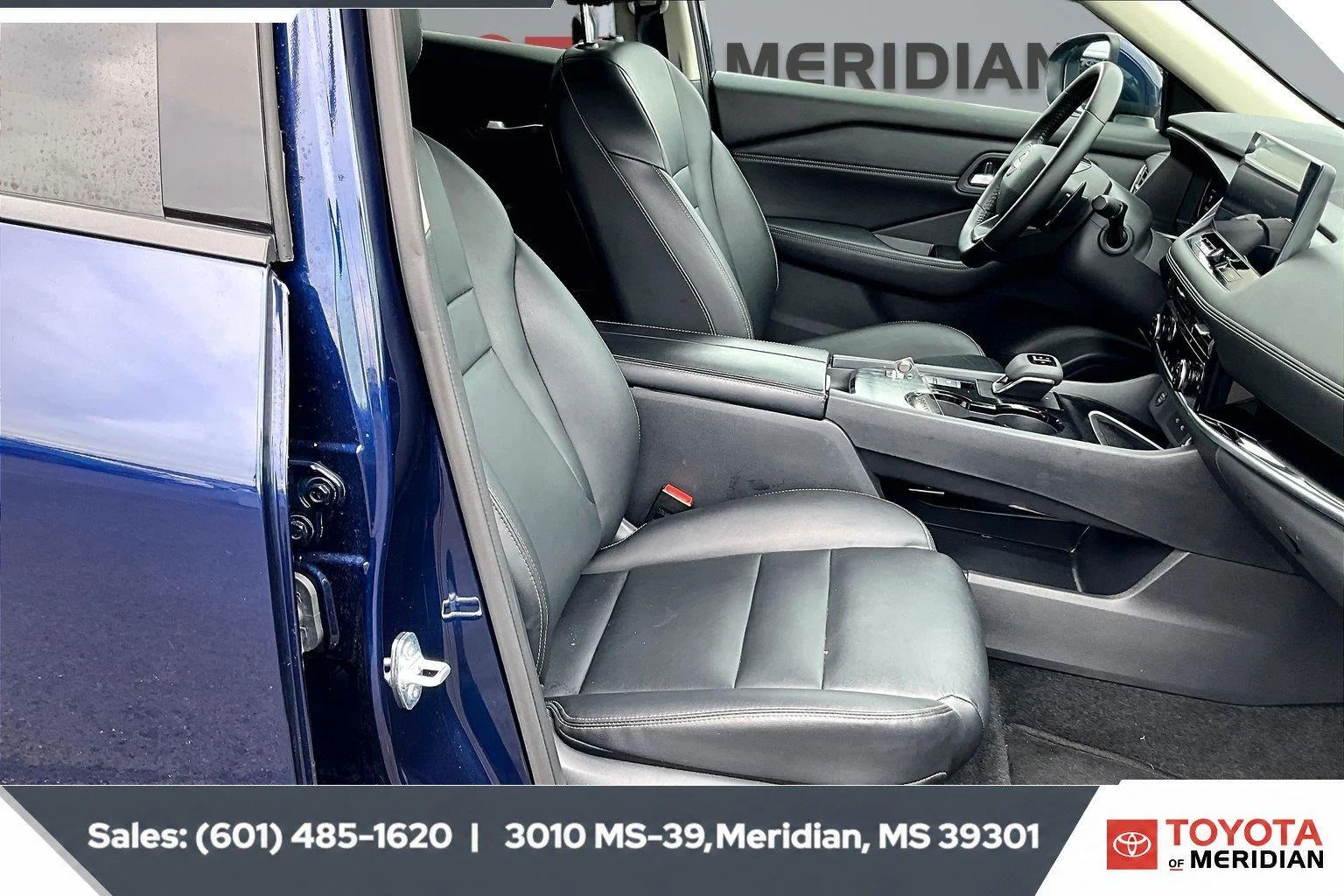 Used 2026 Deep Ocean Blue Pearl Nissan SL image 6