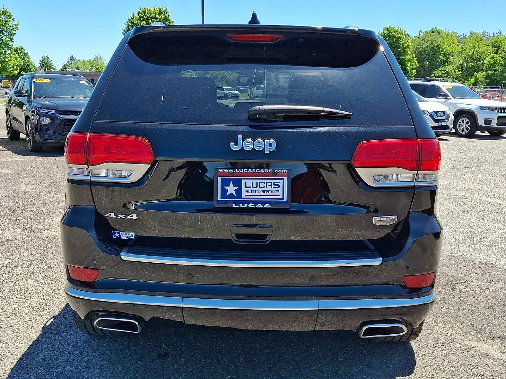 Used 2021 Diamond Black Crystal Pearlcoat Jeep Summit image 10