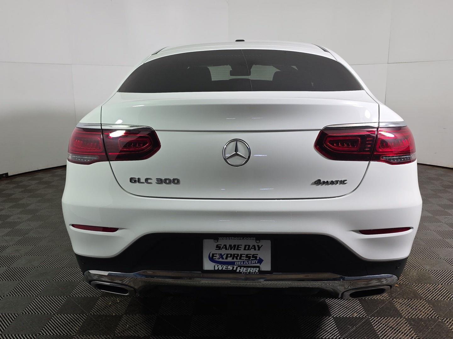 Used 2022 Polar White Mercedes-Benz GLC 300 image 11