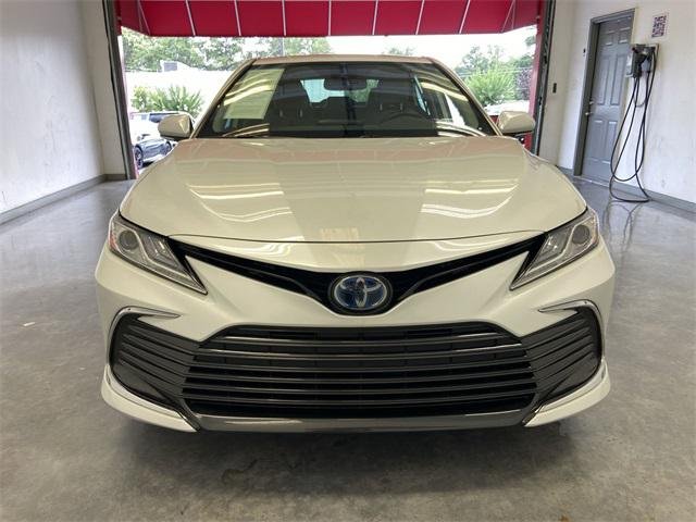 Certified Used 2023 WIND CHILL PEARL Toyota  image 12
