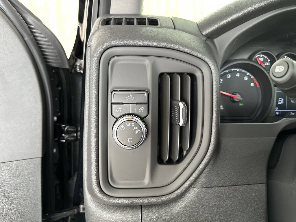 New 2026 Onyx Black GMC Pro image 18