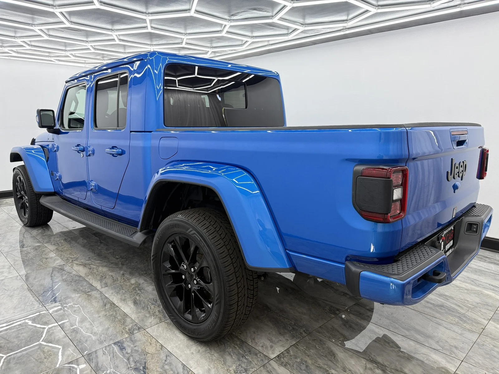 Used 2022 Hydro Blue Pearlcoat Jeep High Altitude 4x4 image 4