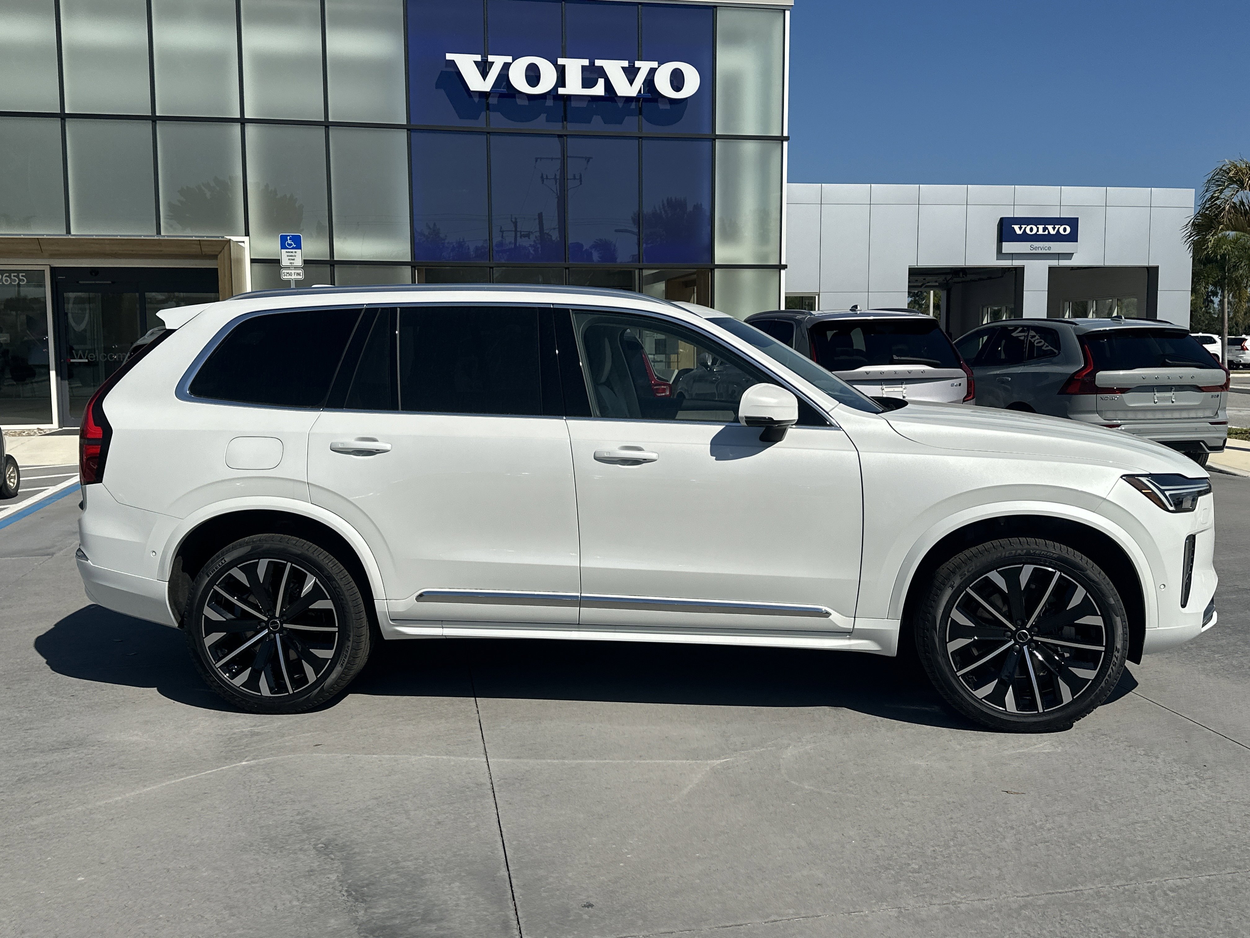 New 2026 Crystal White Volvo Ultra image 5