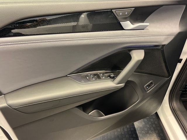 New 2026 White Volkswagen 2.0T SE R-Line Black image 8