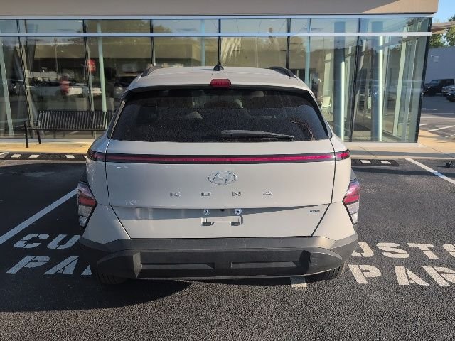 Used 2025 Gray Hyundai SEL image 7