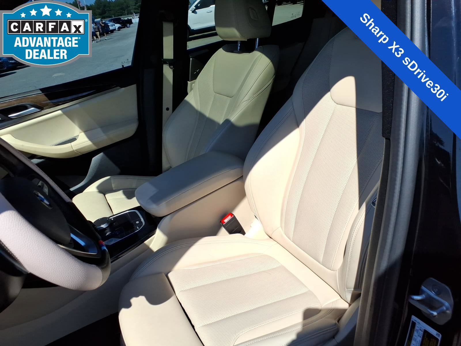 Used 2022  BMW sDrive30i image 19