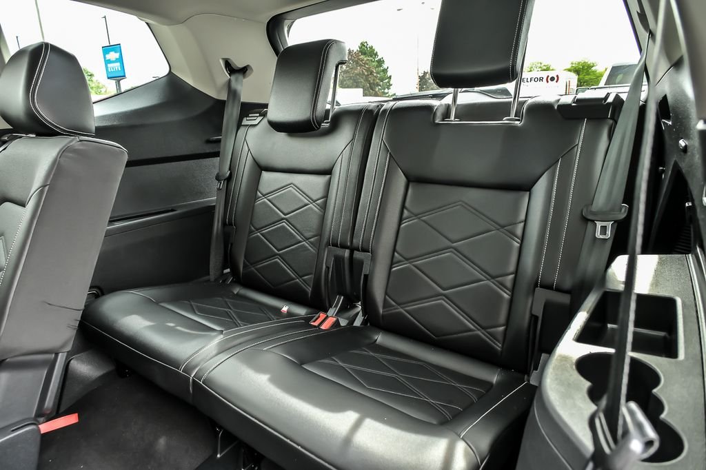 Used 2024  Volkswagen 2.0T SE w/Technology image 18