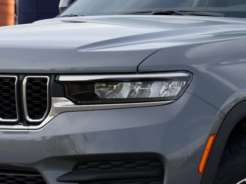 New 2027 Sting-Gray Clearcoat Jeep Laredo X image 10