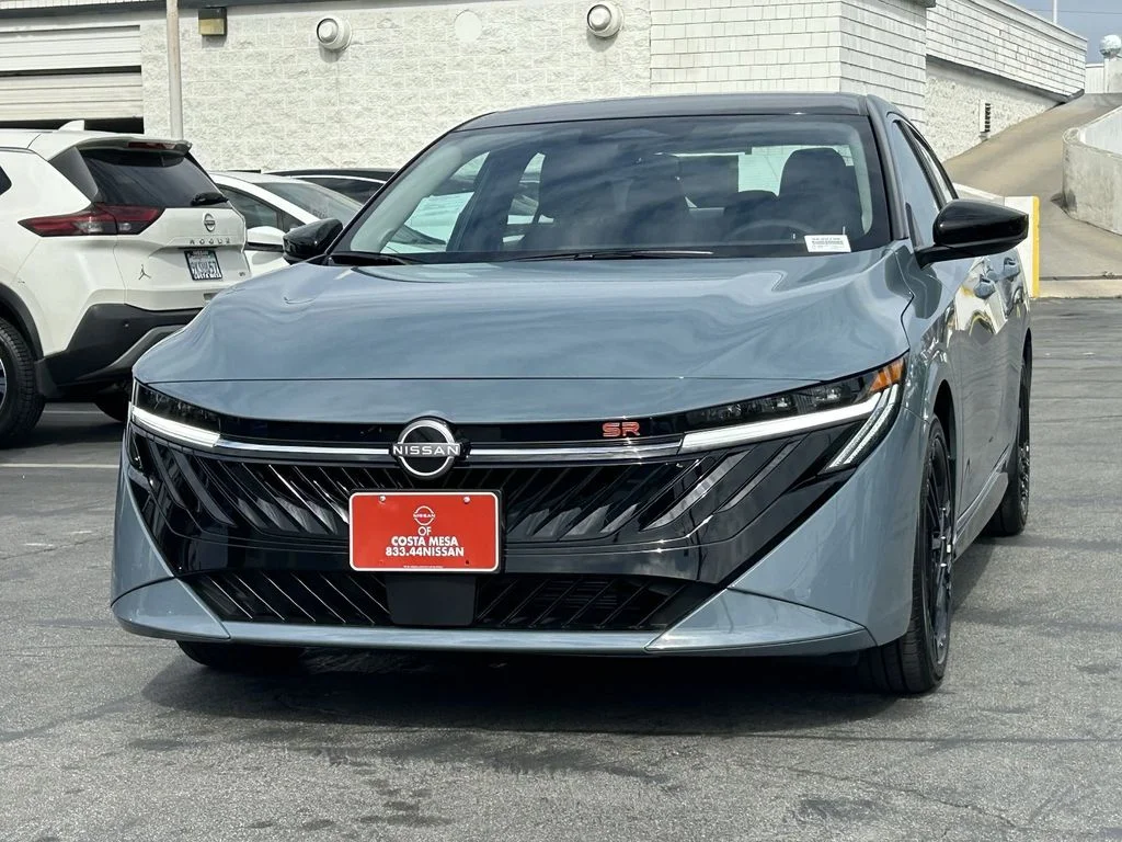 New 2027 Atlantic Gray Metallic / Super Black Two-tone Nissan SR image 6