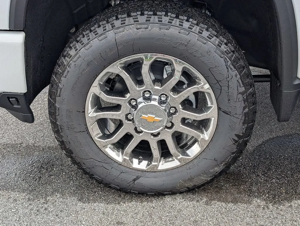 New 2026 Summit White Chevrolet LTZ image 11