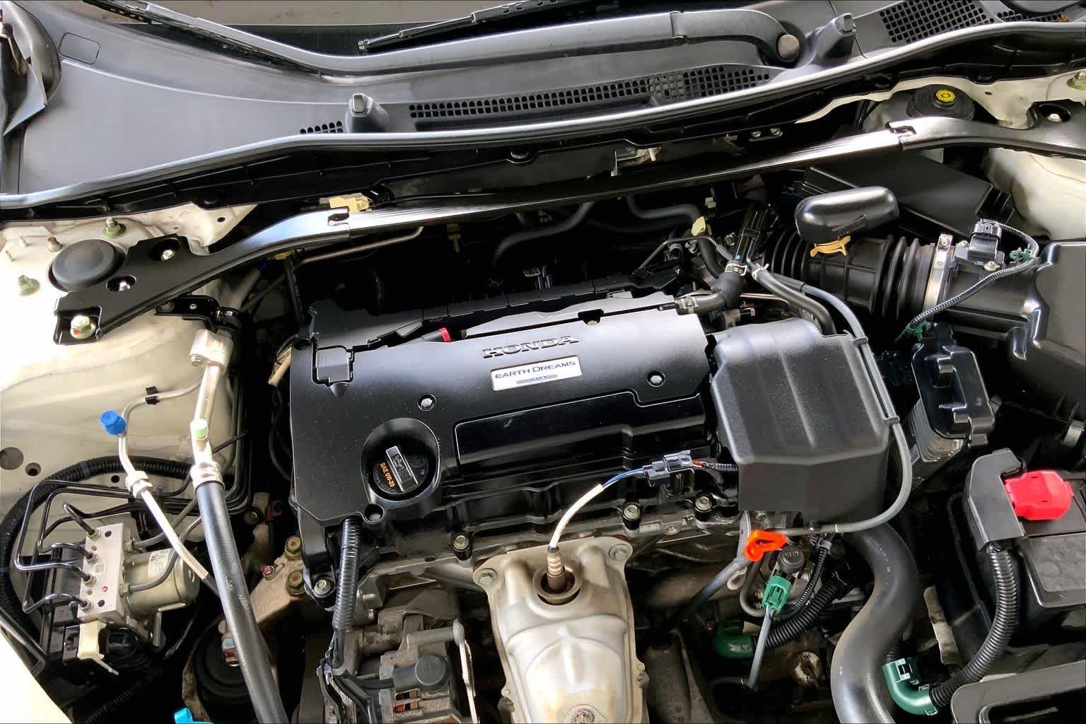 Used 2016 WHITE Honda EX-L image 31