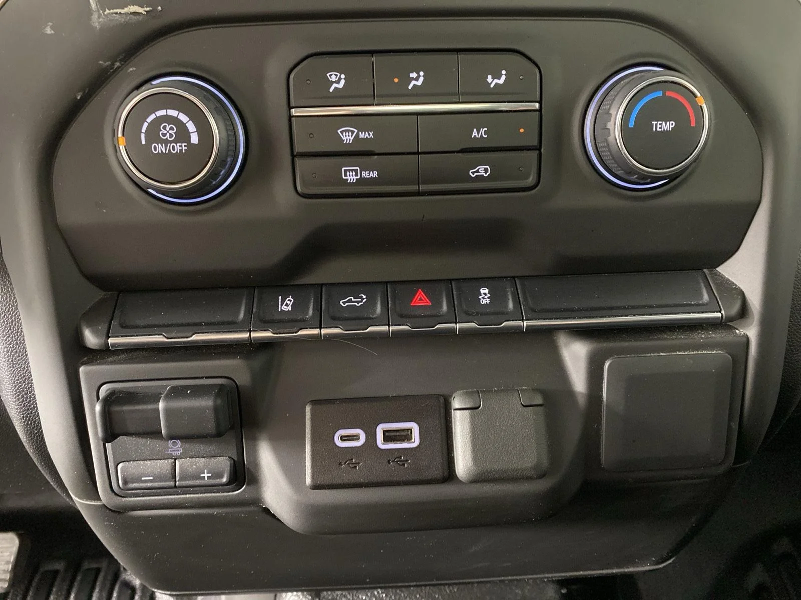 Used 2025 Summit White Chevrolet Work Truck image 17
