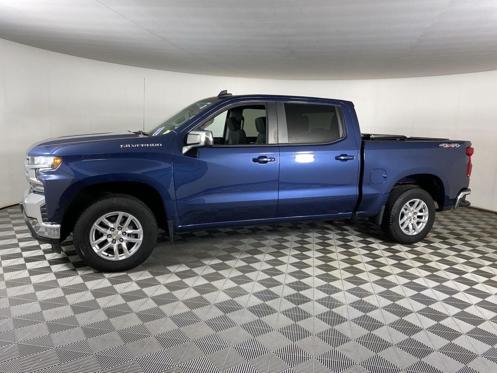 Used 2019 Northsky Blue Metallic Chevrolet LT image 4