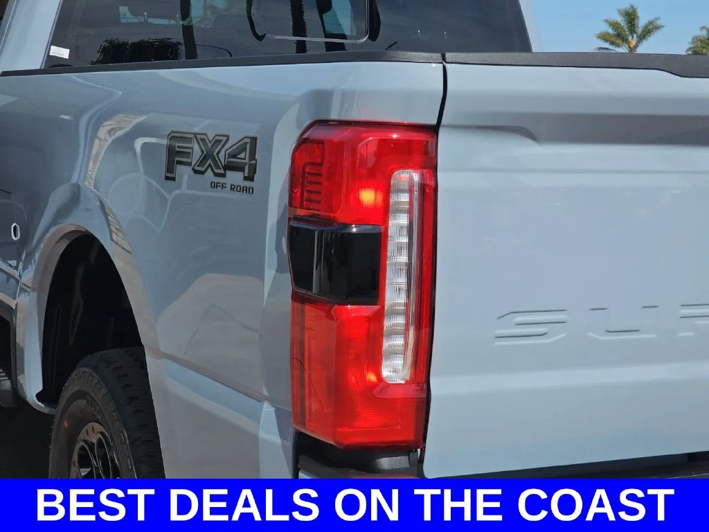 New 2026 Glacier Gray Metallic Tri-Coat Ford F-250® Lariat® image 41