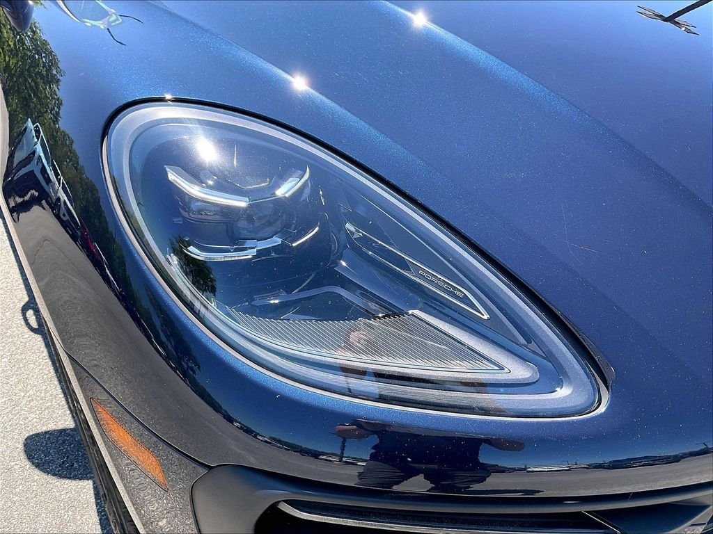 Used 2023 Night Blue Metallic Porsche Base image 30