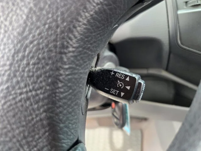 Used 2007 Blue Toyota  image 31