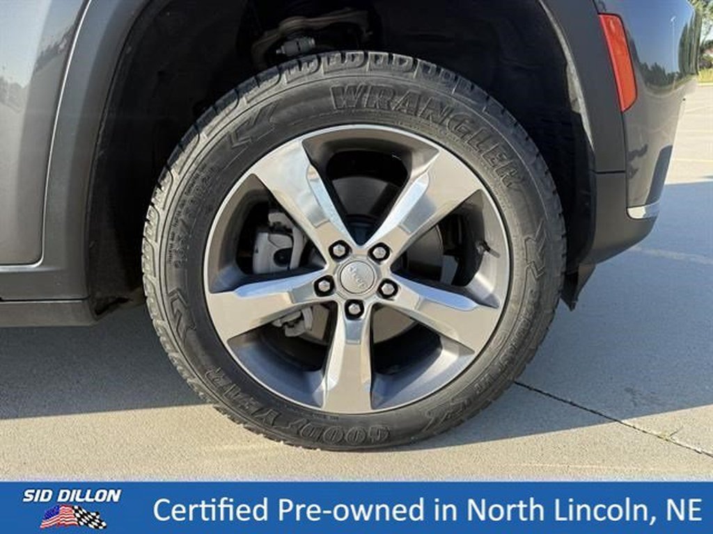 Used 2021 Baltic Gray Metallic Clear Coat Jeep Limited image 9