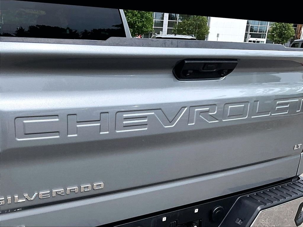 Used 2024 Gray Chevrolet LT image 27