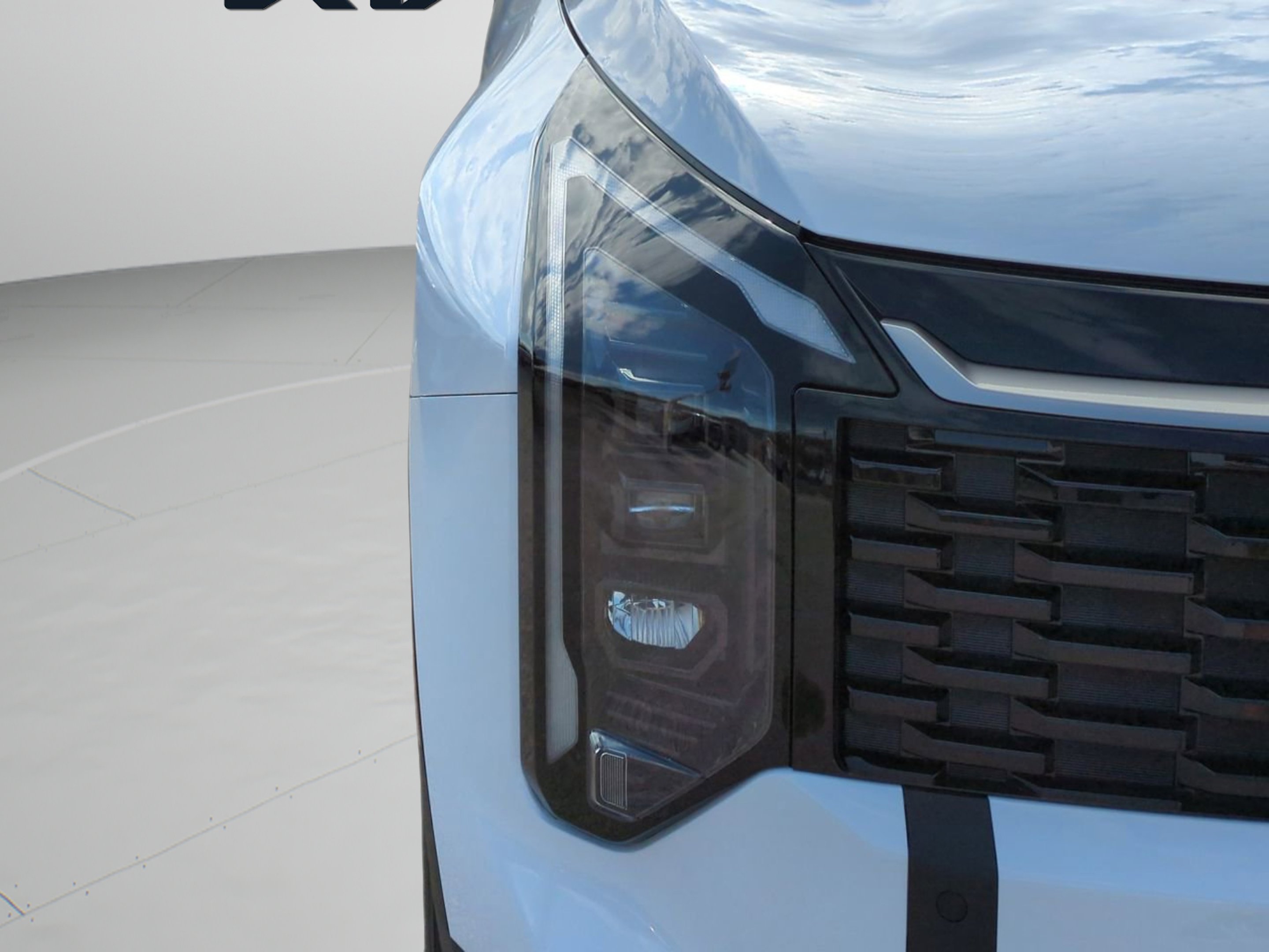 New 2026 Glacial White Pearl Kia EX image 32
