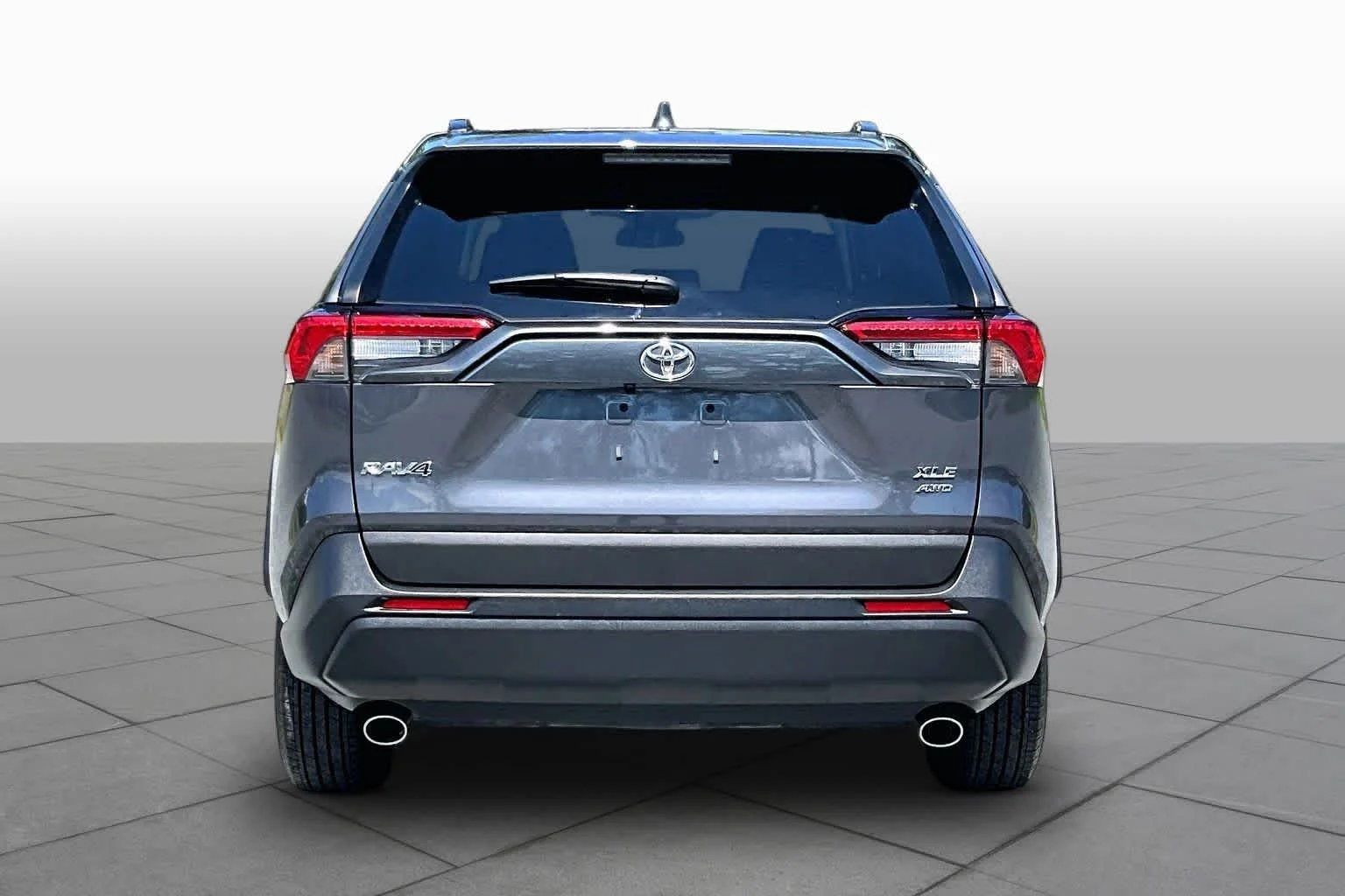 Used 2025 Magnetic Gray Metallic Toyota XLE image 5