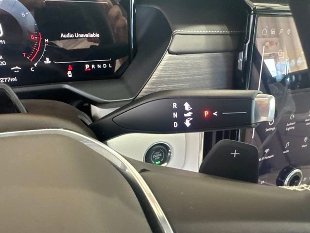 2026 GMC Acadia Denali - Photo 21