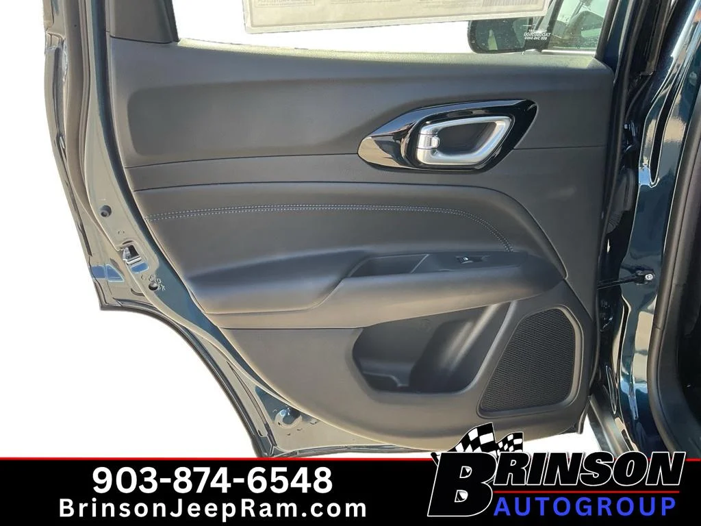 New 2026 Fathom Blue Pearl Coat Jeep Latitude Altitude image 7